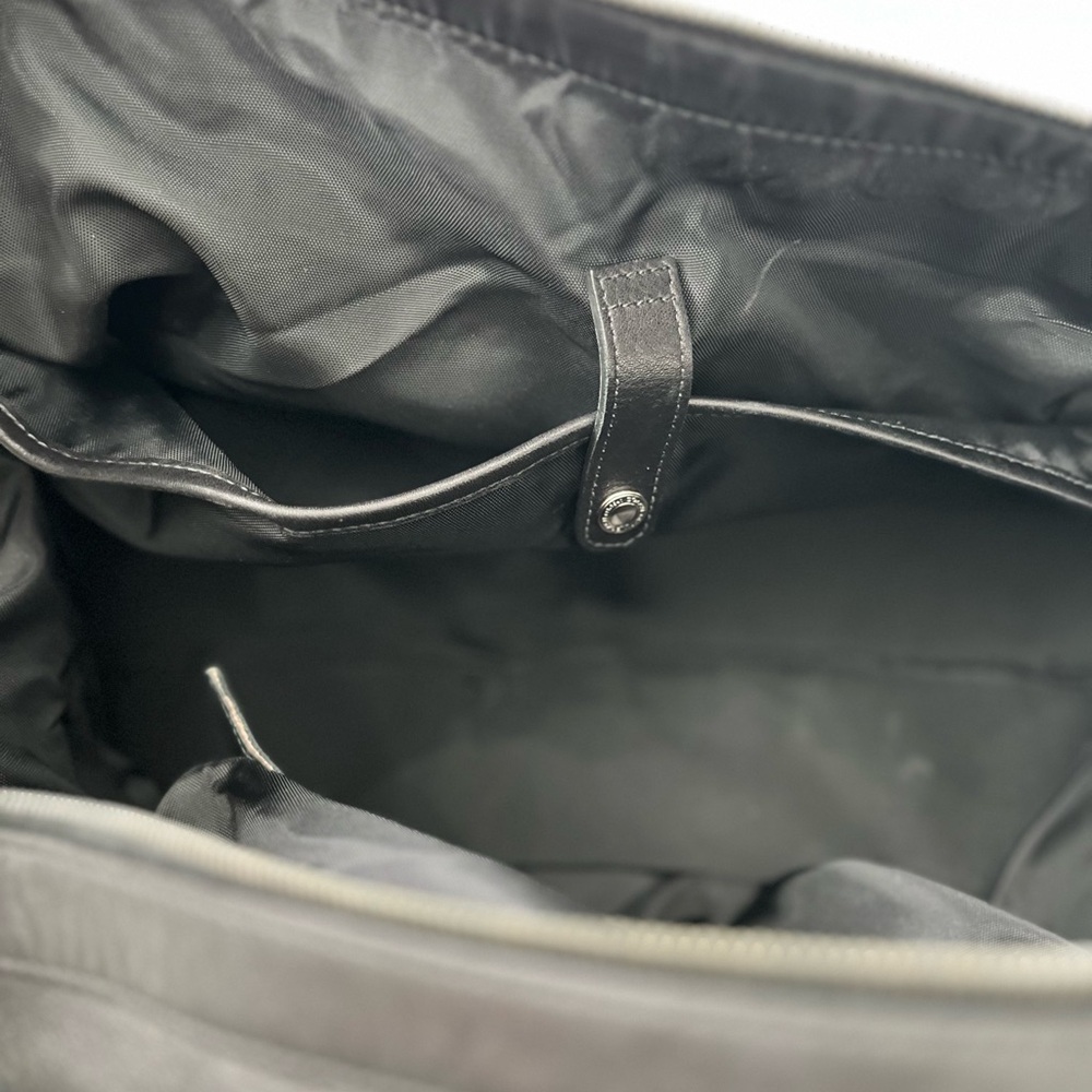 Large Coach Black Leather Voyager Duffle Bag - Internal Pockets, Great Condition - Picture 9 of 12